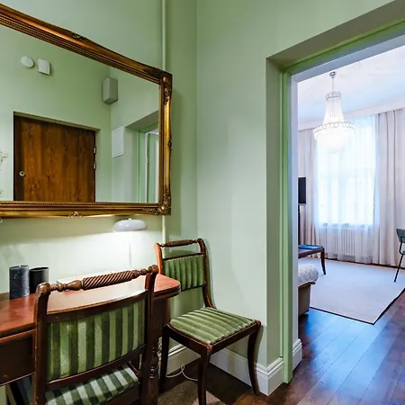 Apartment Old Town By Ecru Gda1 *